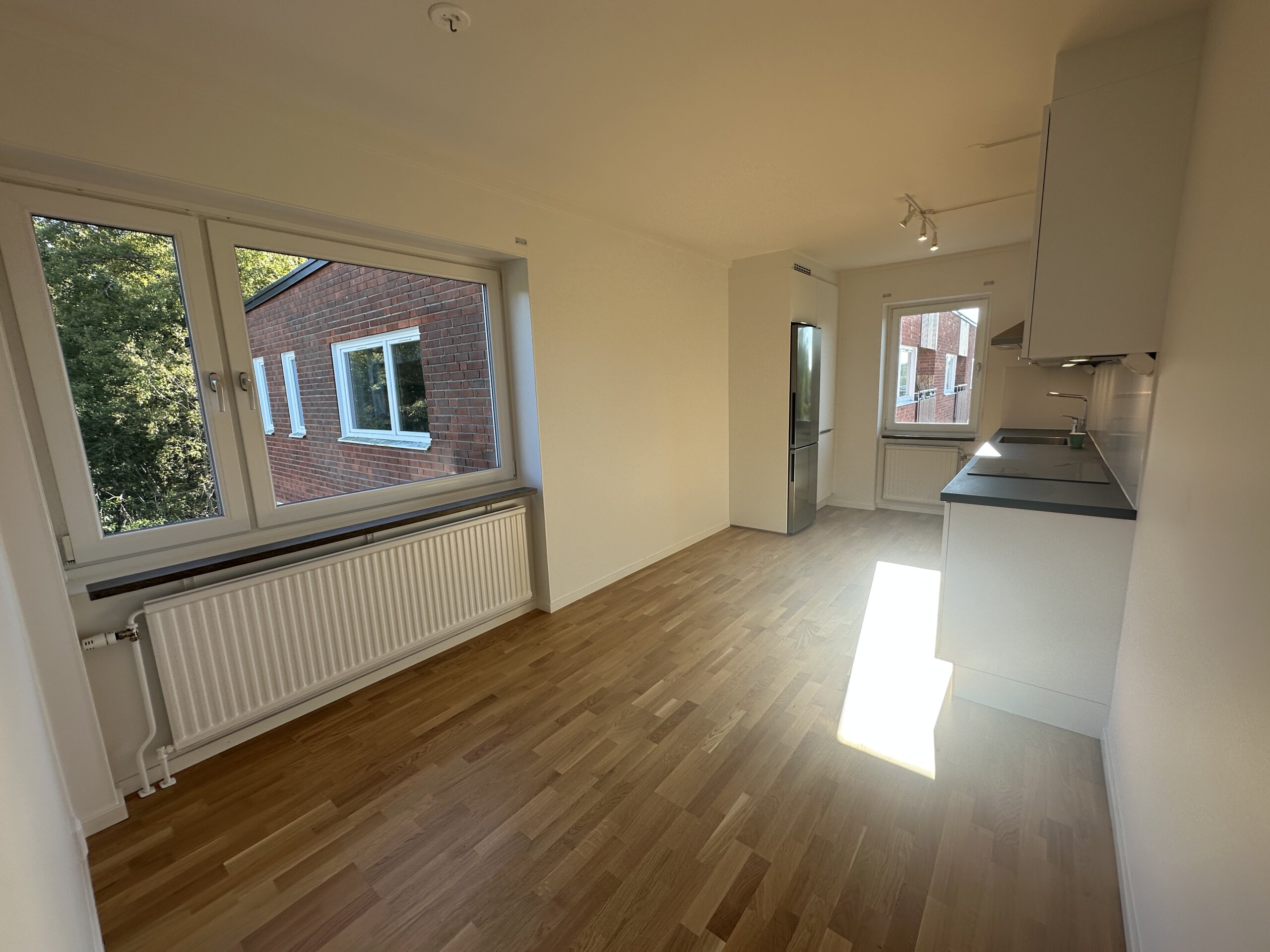 20251002_100120138_iOS