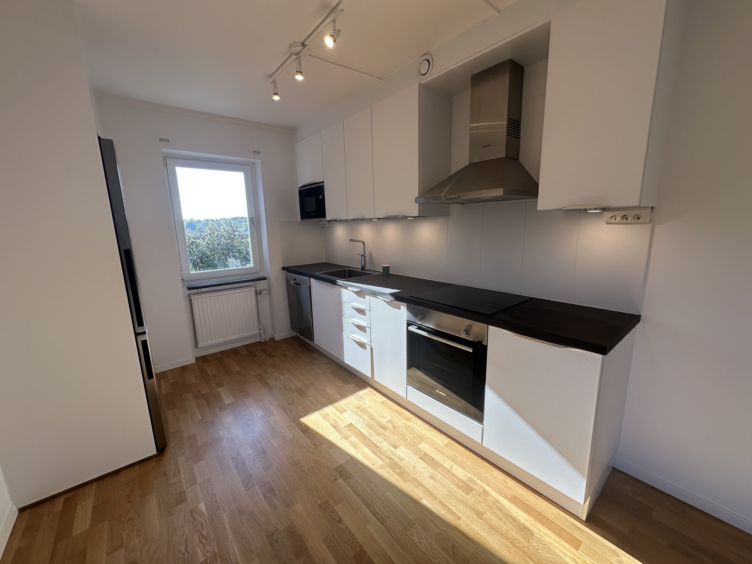 20251002_100124853_iOS