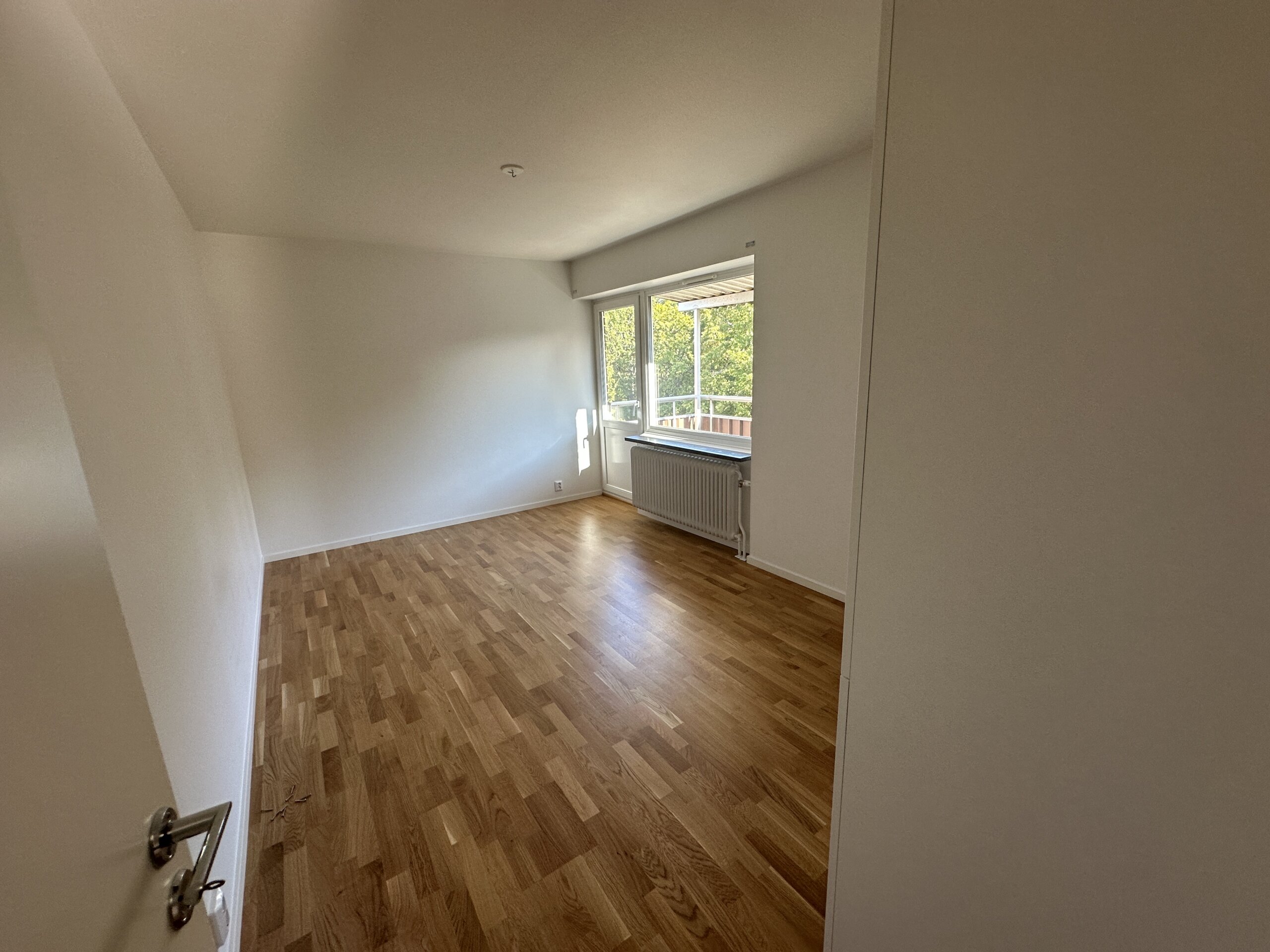 20251002_100206016_iOS