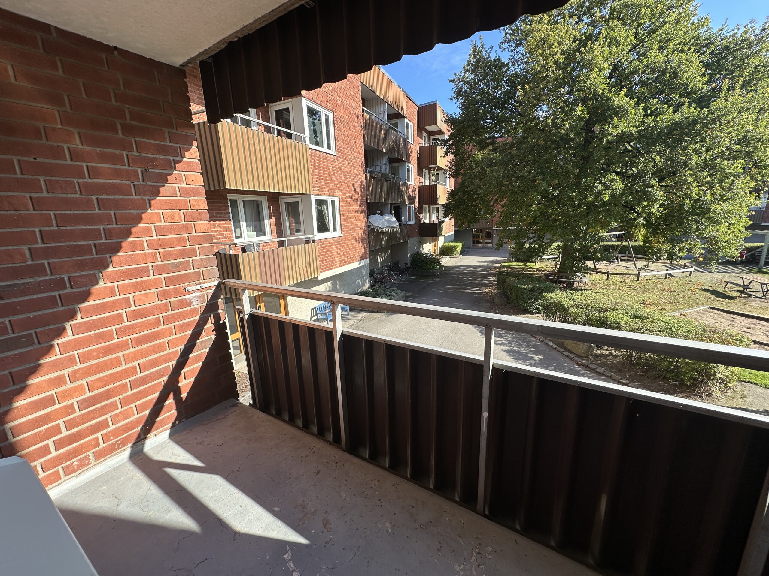 20251002_094726168_iOS