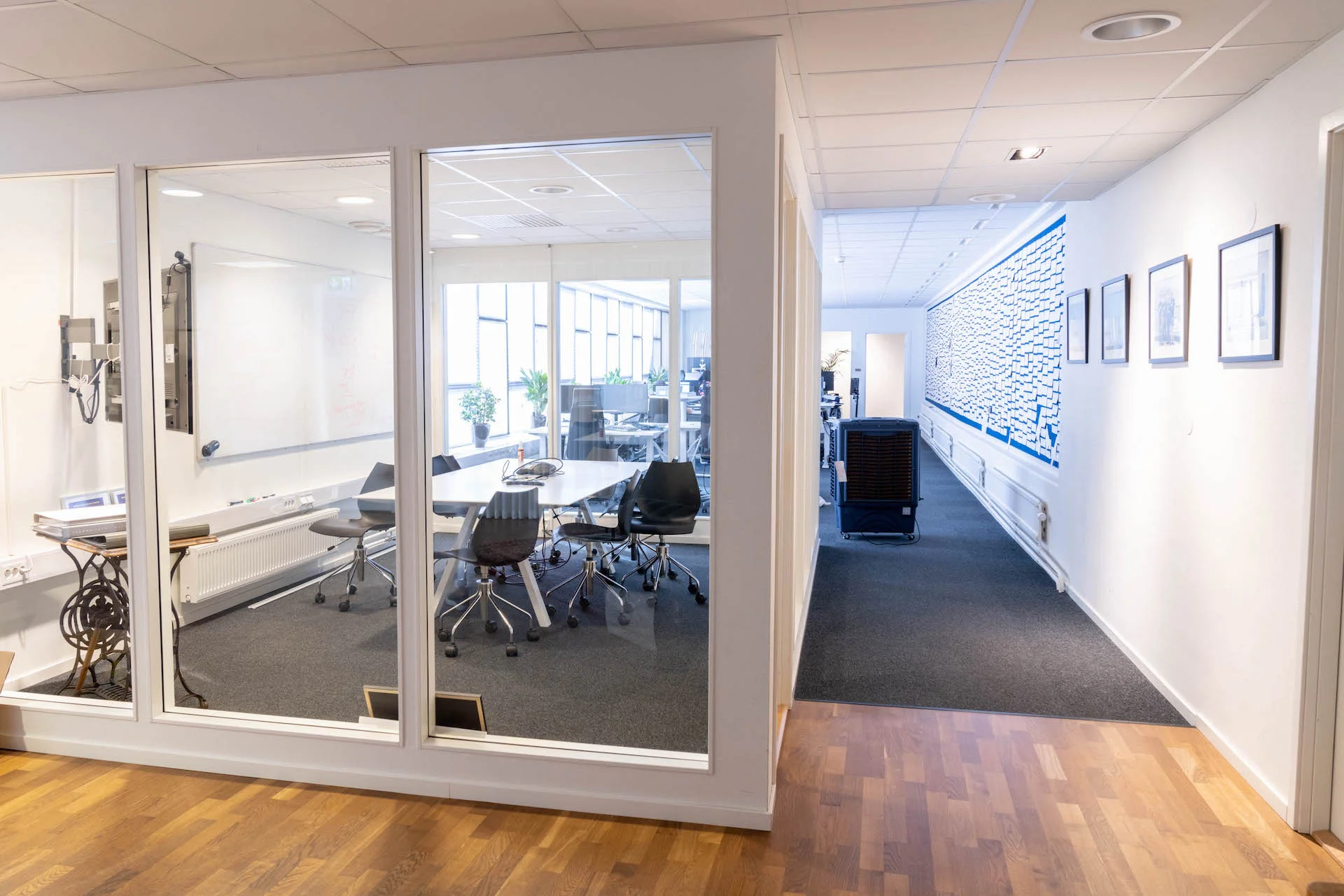 kontorslokal-i-open-office-med-exklusiva-material-pa-675-kvm-11.jpg