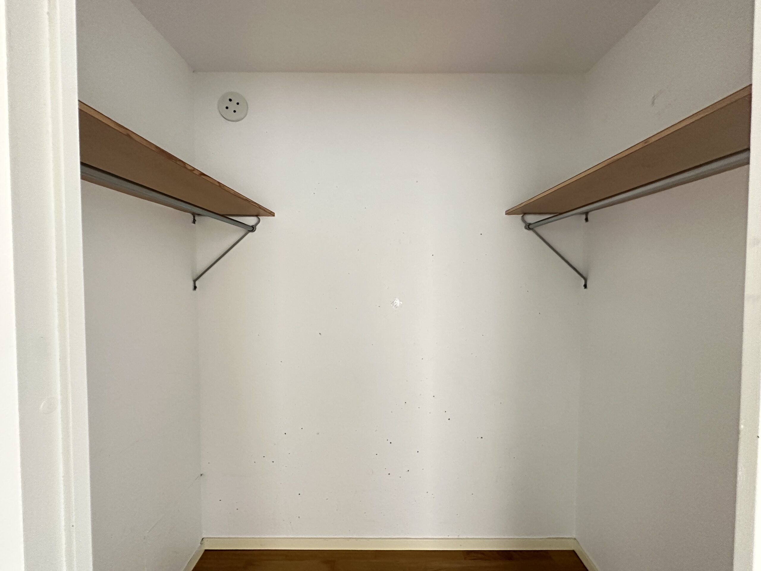 20250709_124336686_iOS