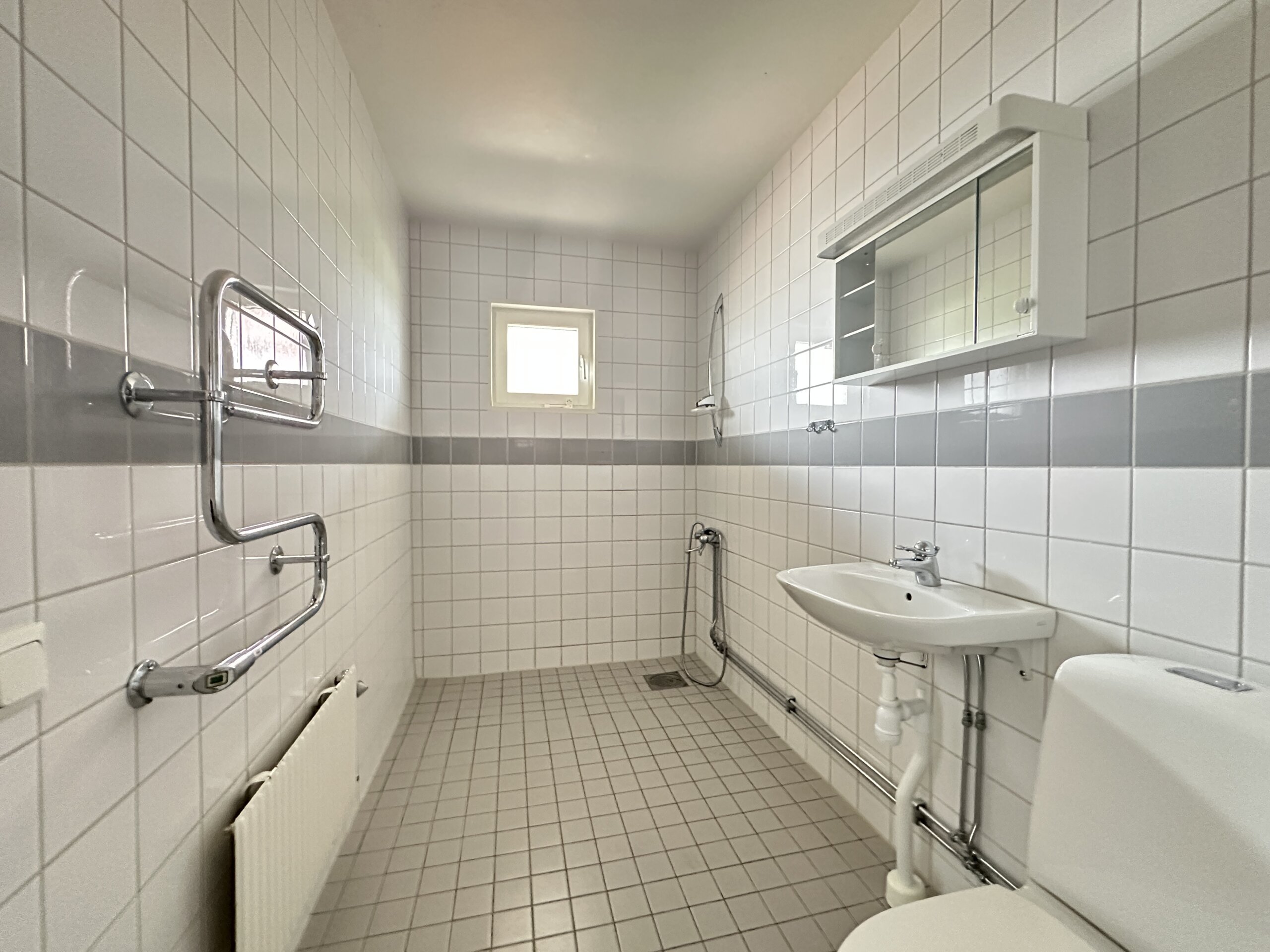 20250709_124352470_iOS