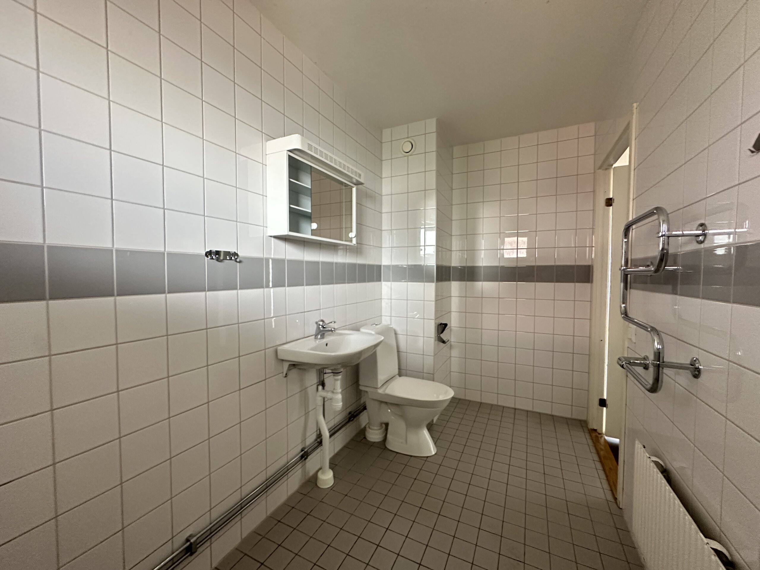 20250709_124402607_iOS