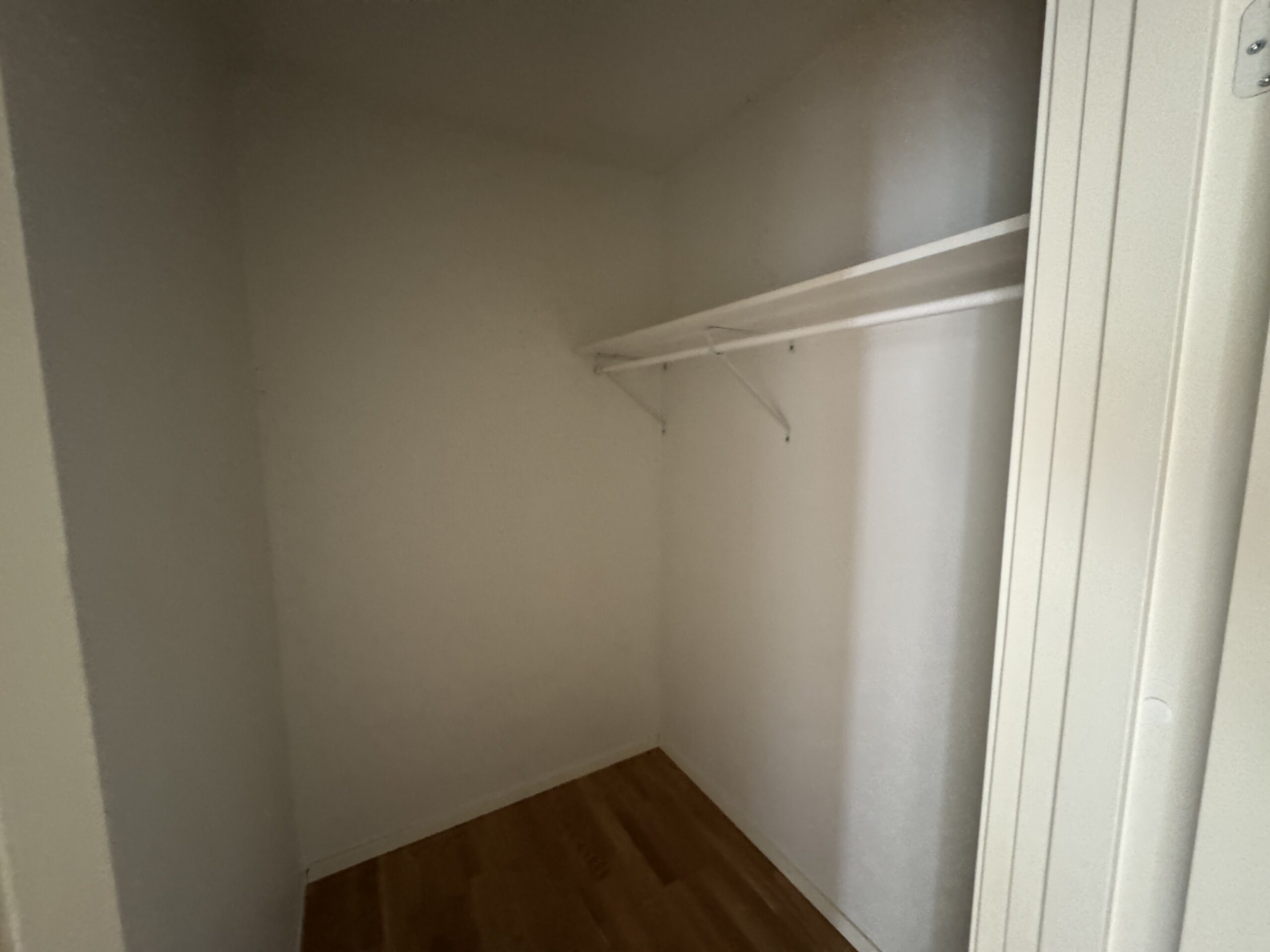 20250918_120525334_iOS