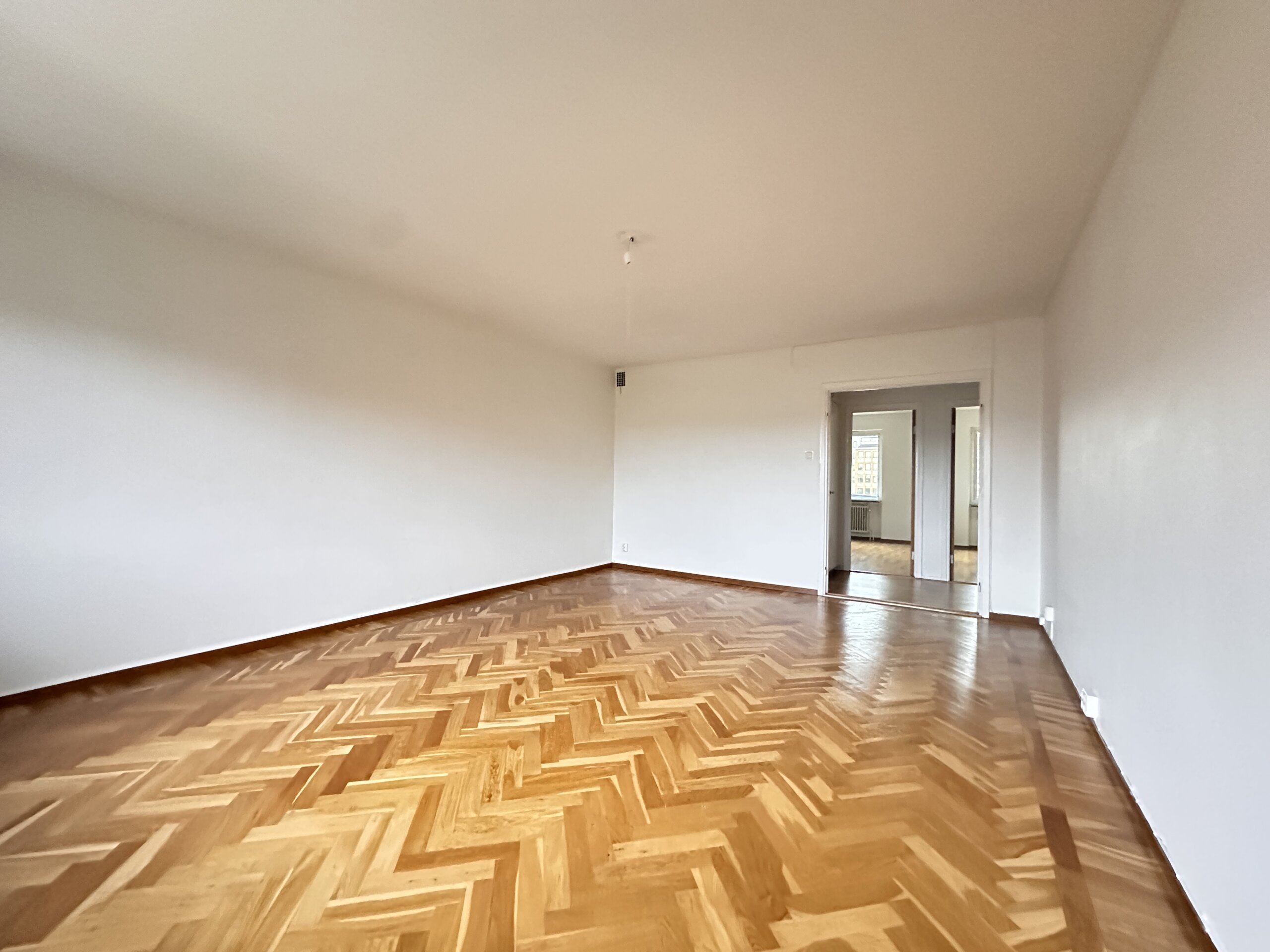 20251208_132252181_iOS