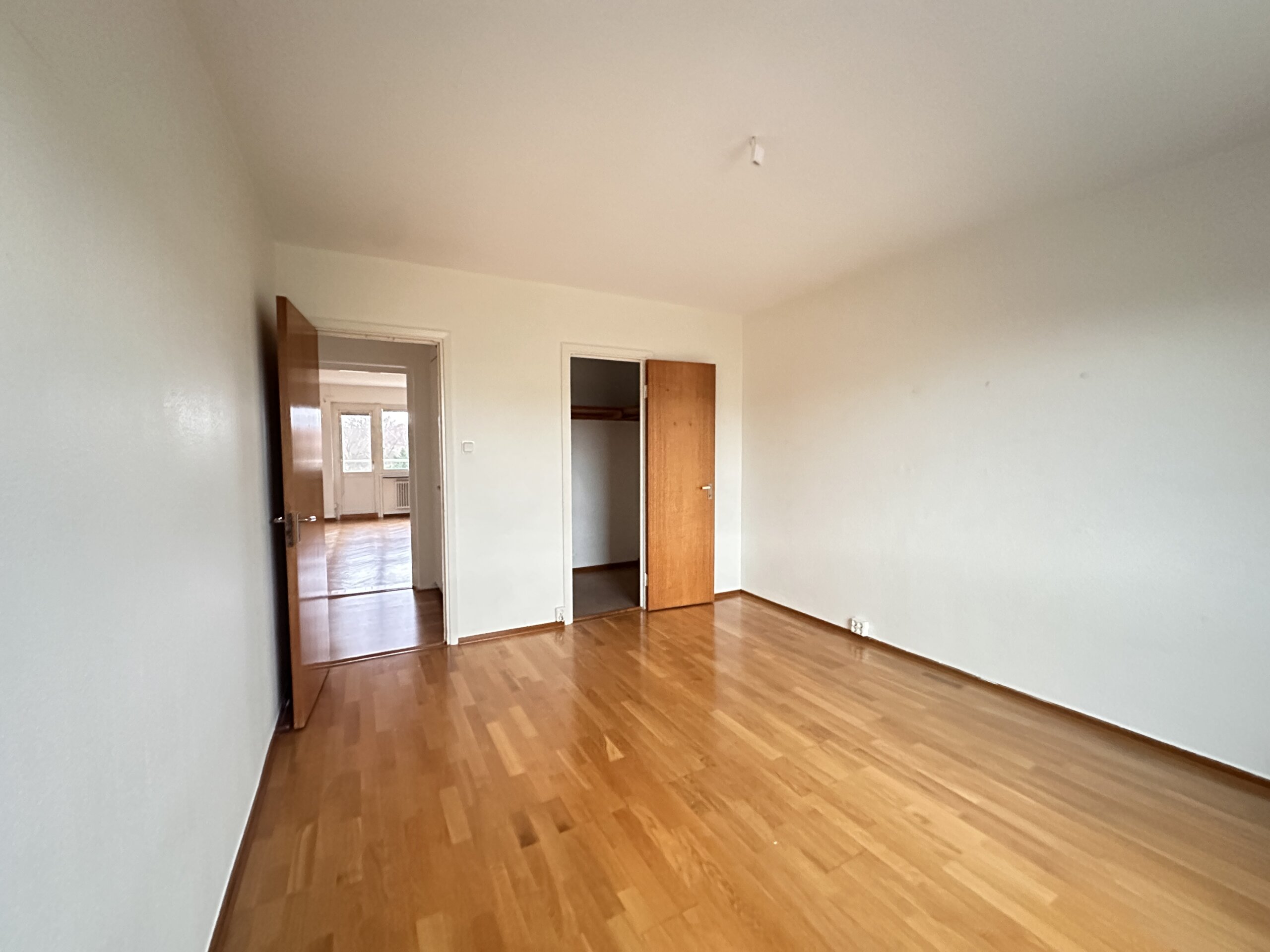 20251208_132306462_iOS