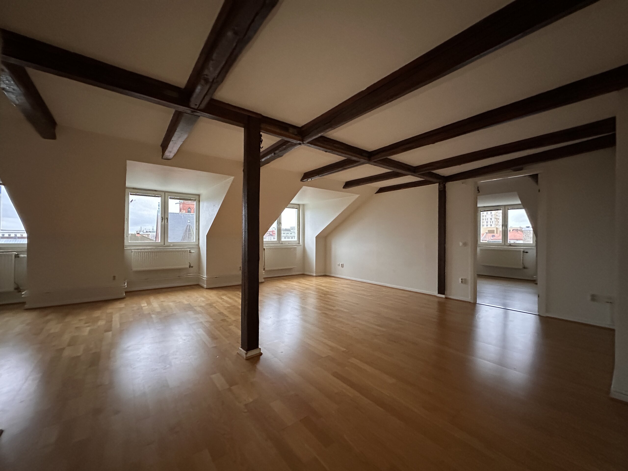 20251208_134314063_iOS