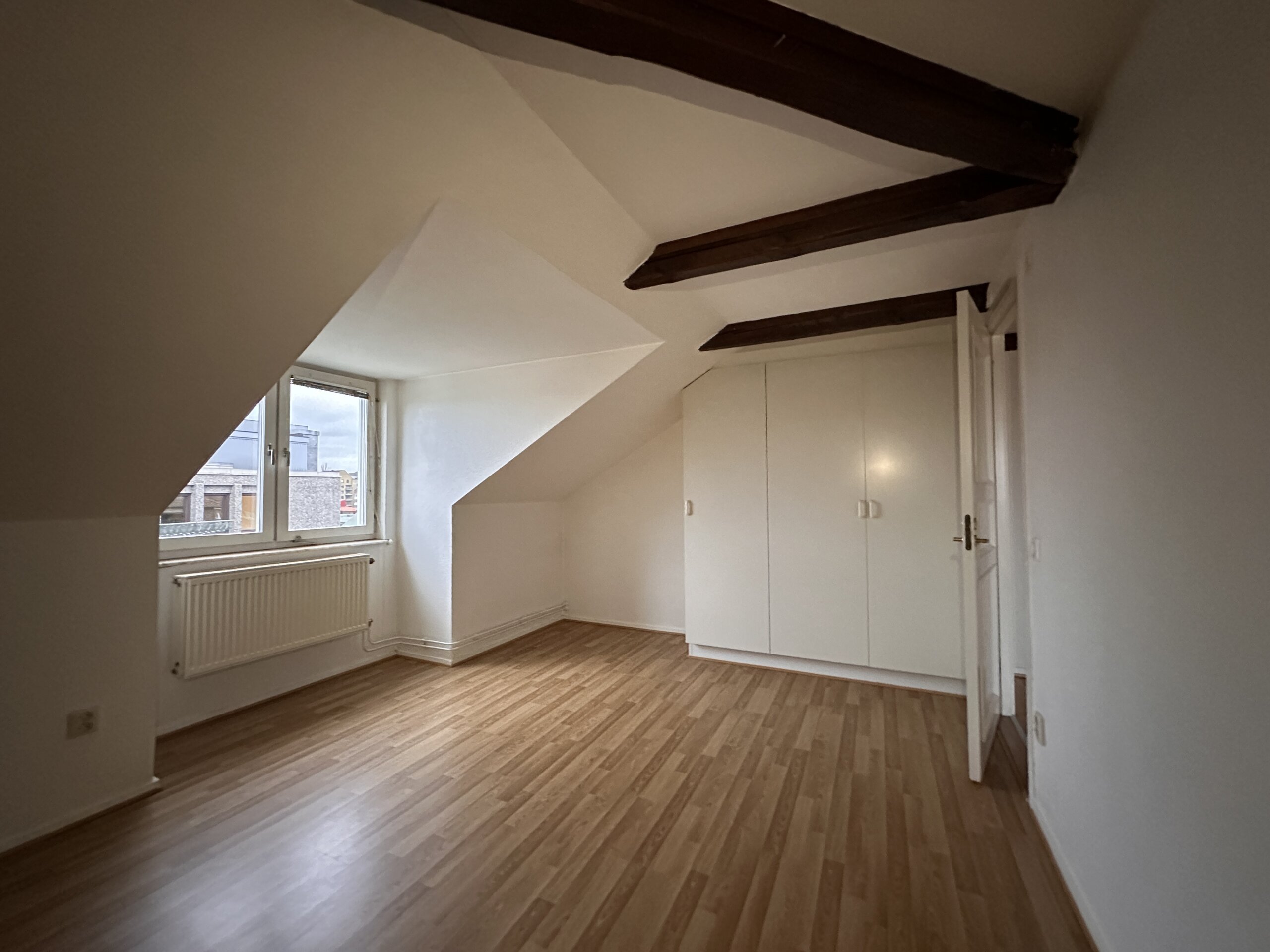 20251208_134352969_iOS