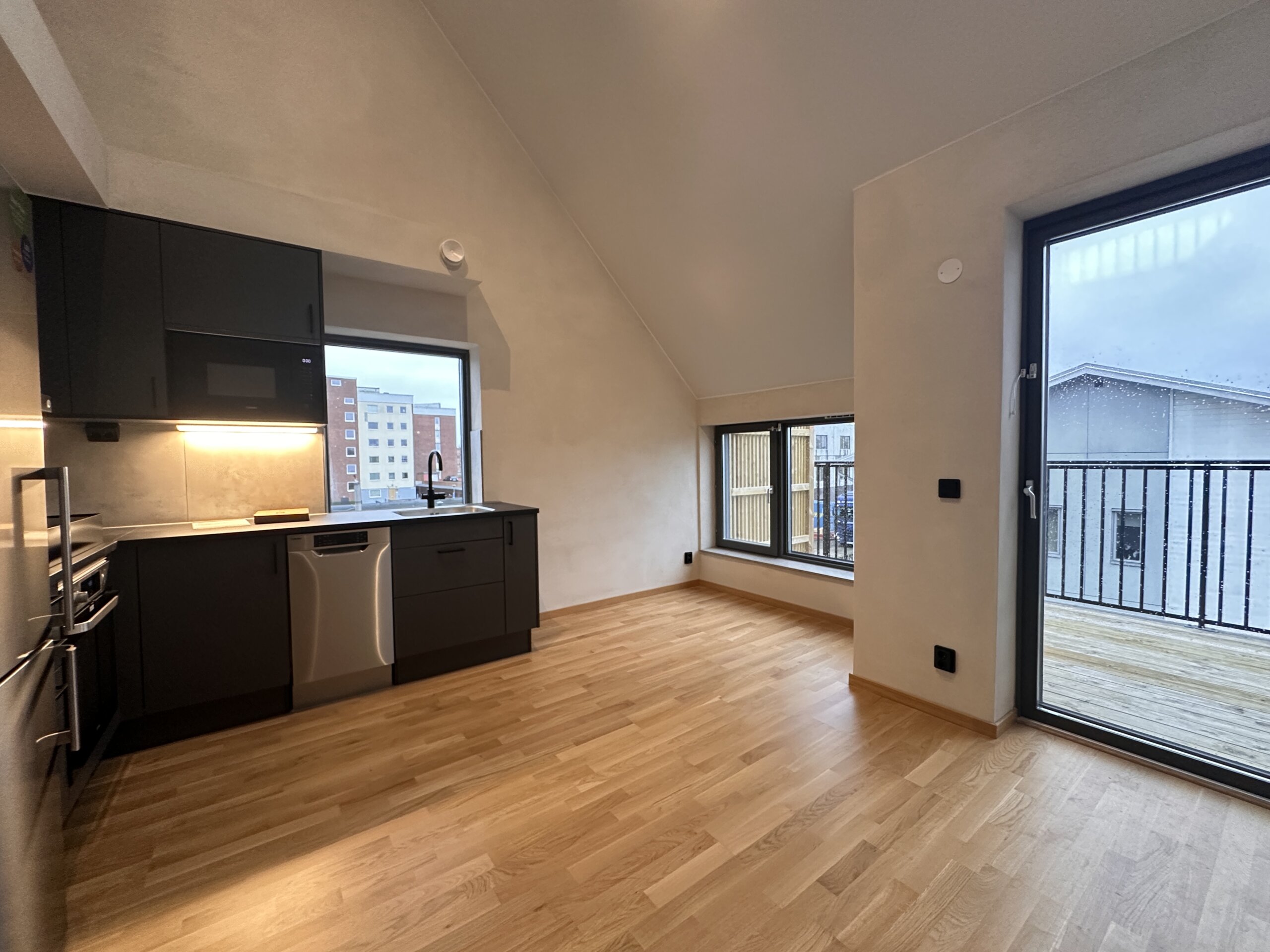 20251211_122246334_iOS