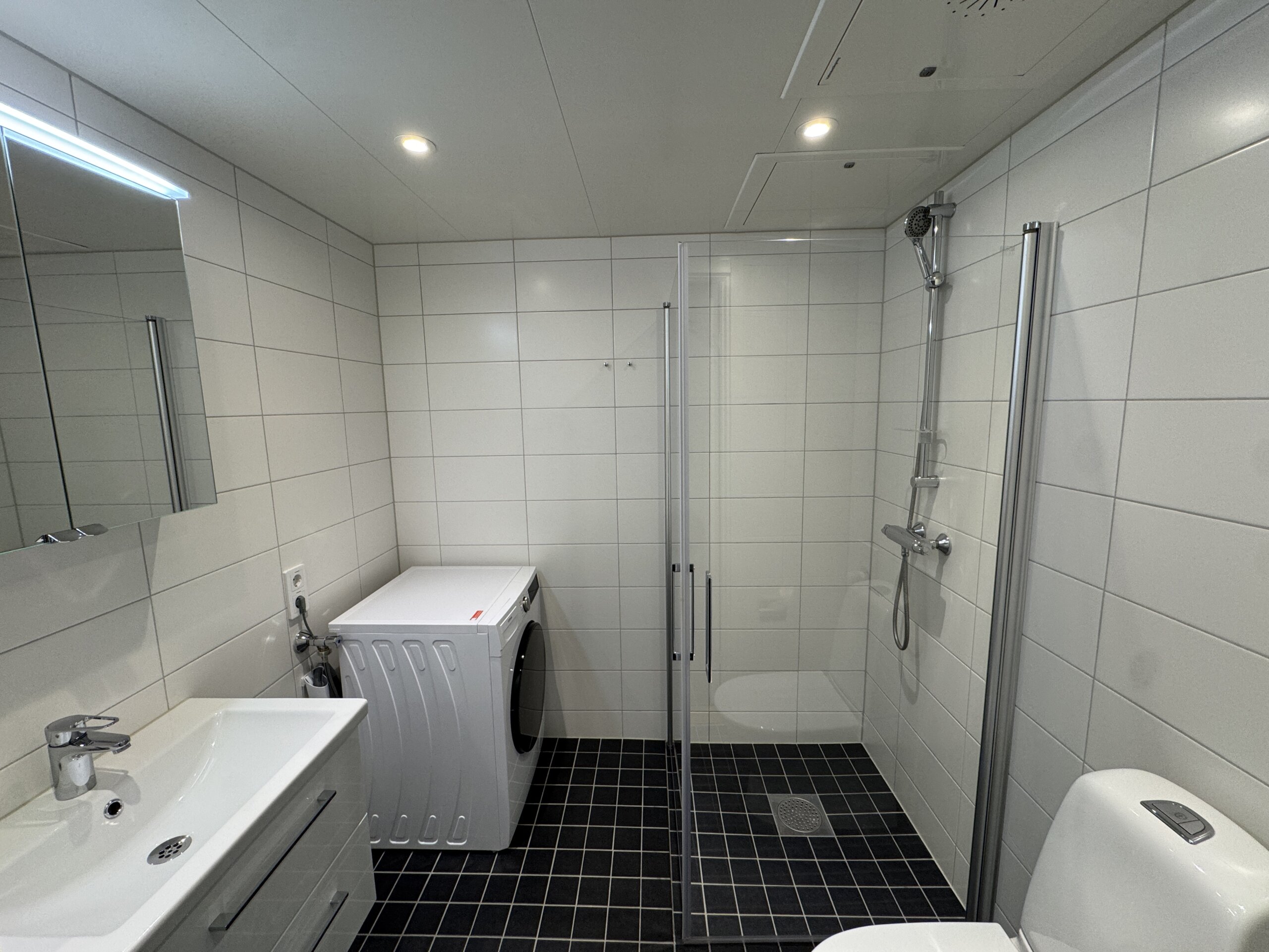 20251218_102223797_iOS