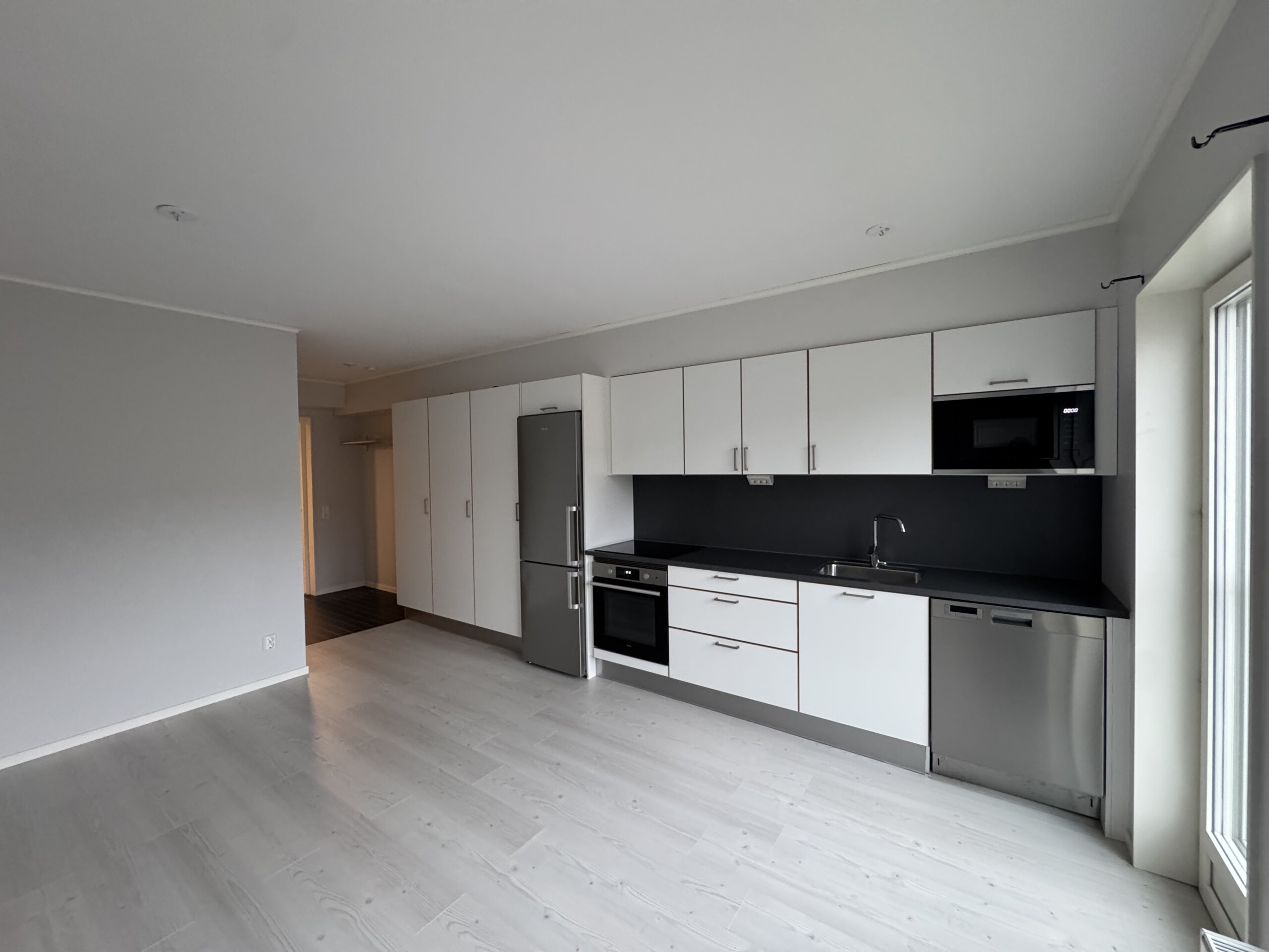 20251218_102247147_iOS