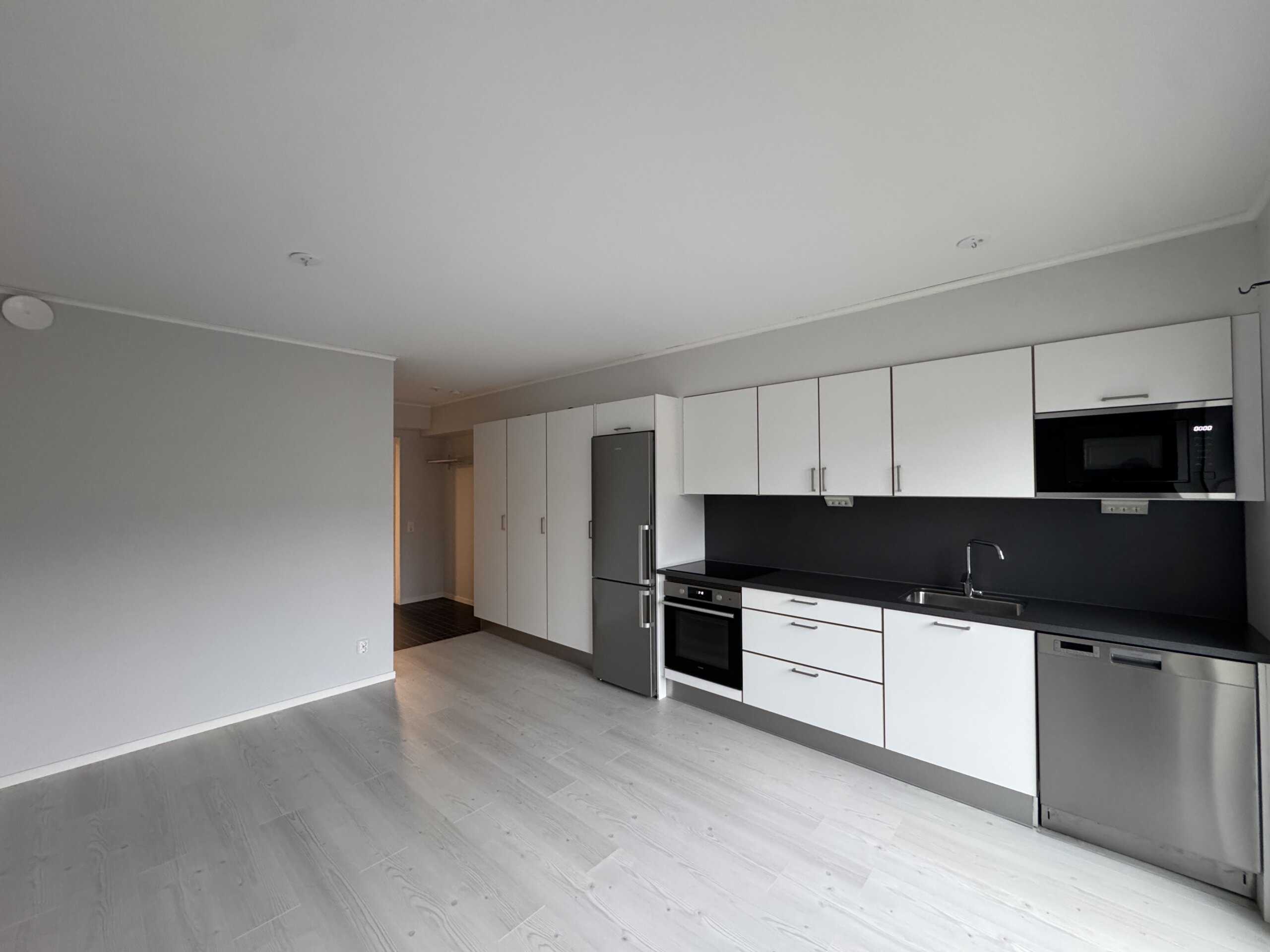 20251218_102250052_iOS