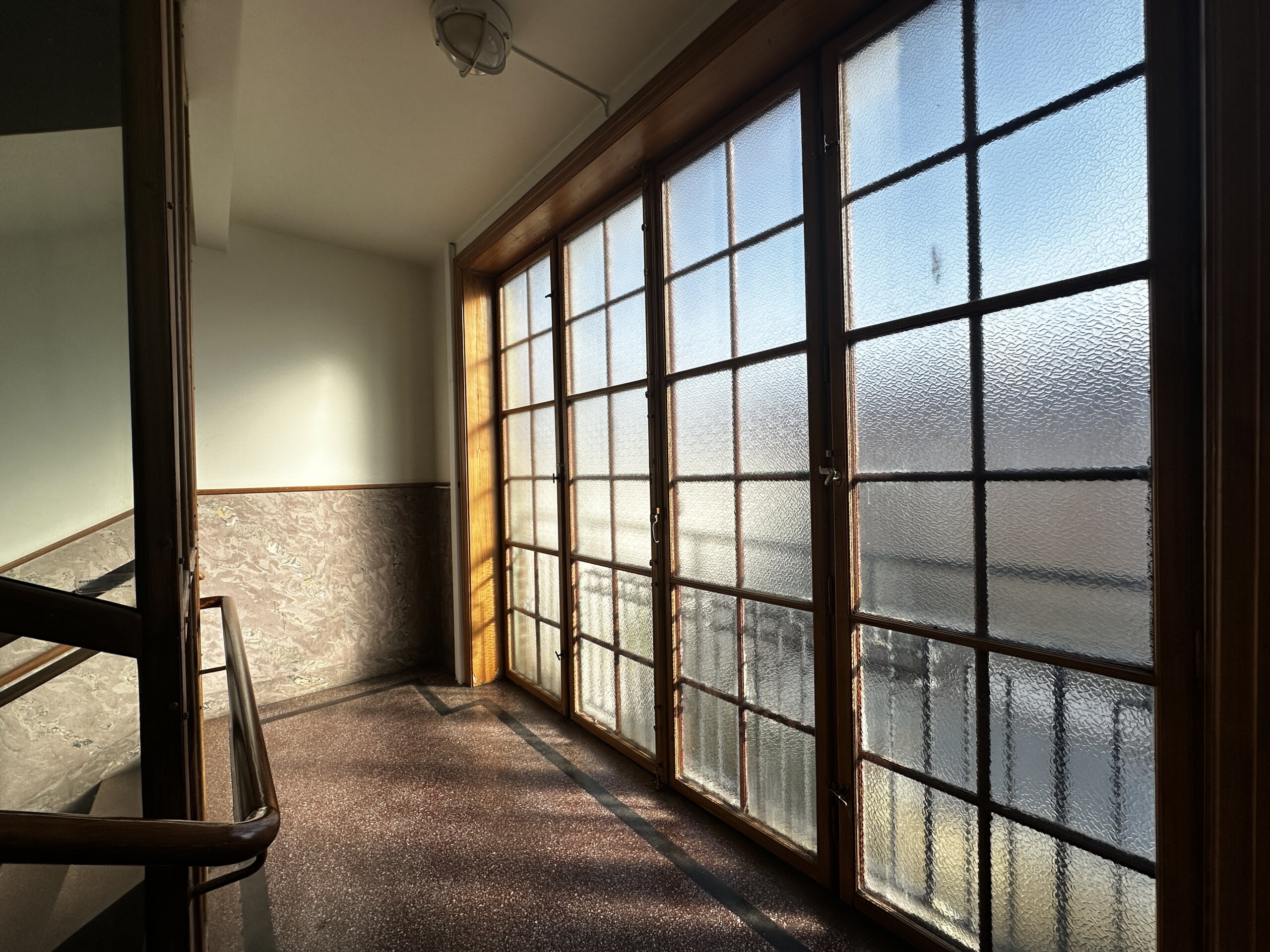 20250409_072044343_iOS