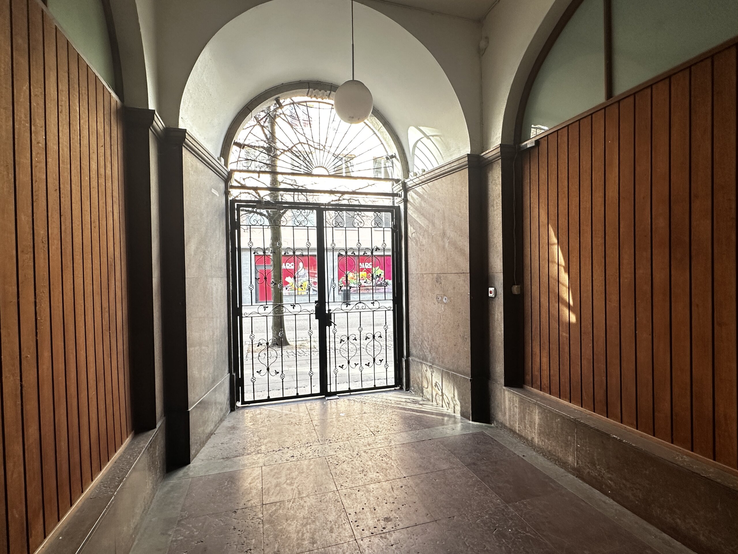 20250409_072251280_iOS