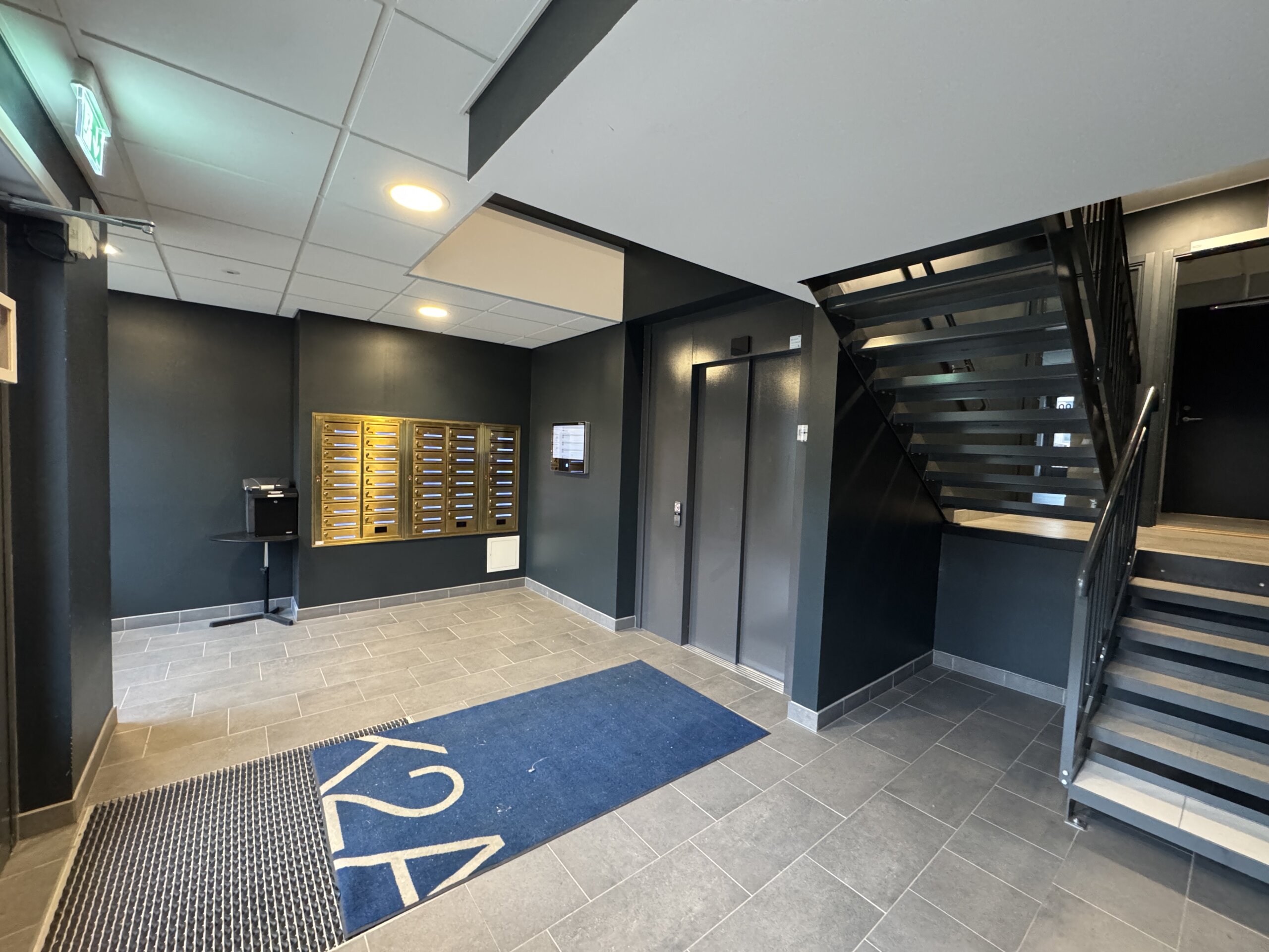 20251218_100110277_iOS