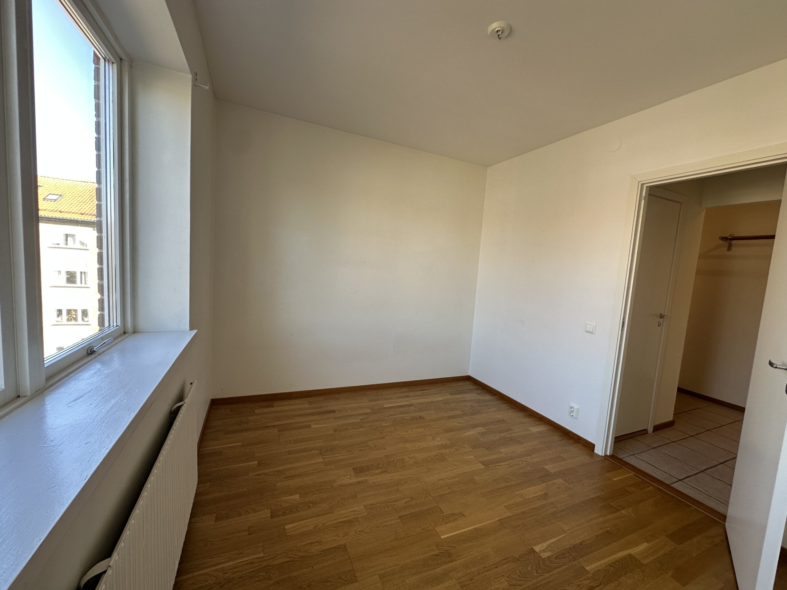 20260318_122809111_iOS