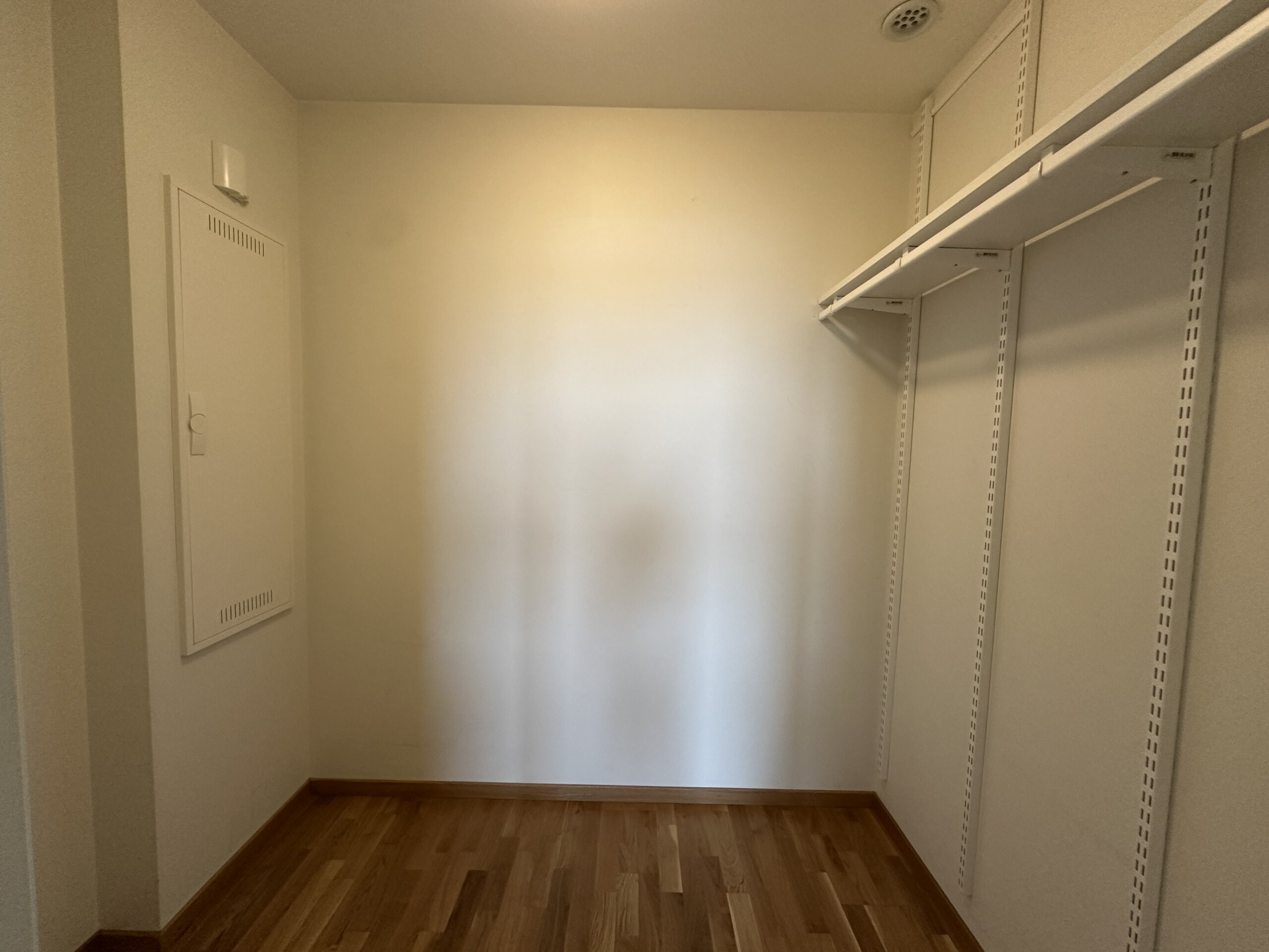 20260413_064647184_iOS