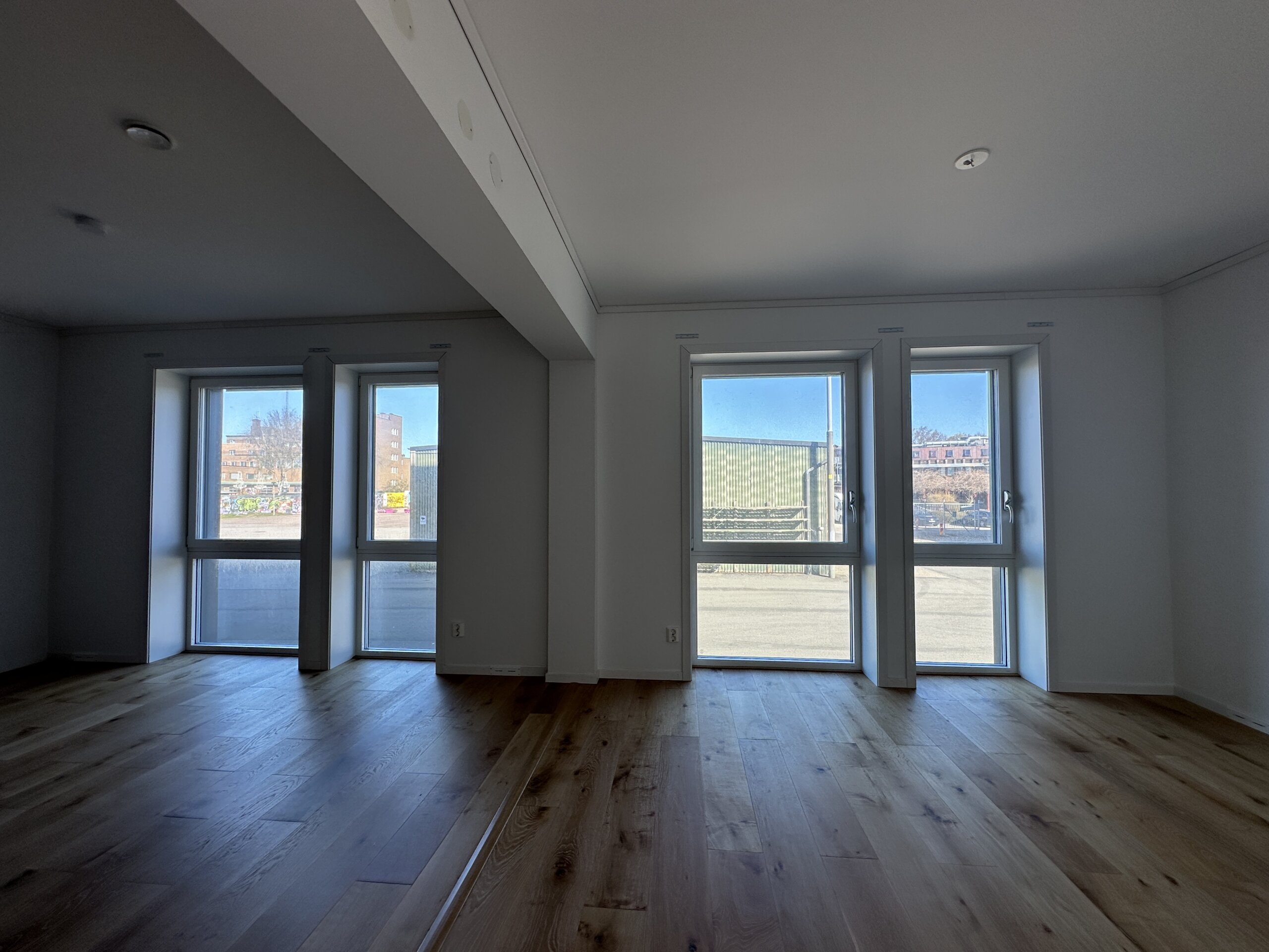 20260422_074612568_iOS