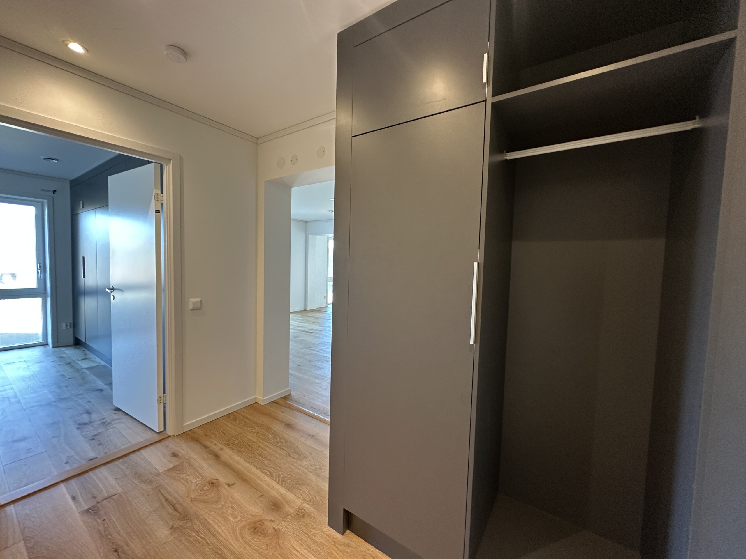 20260422_074751949_iOS