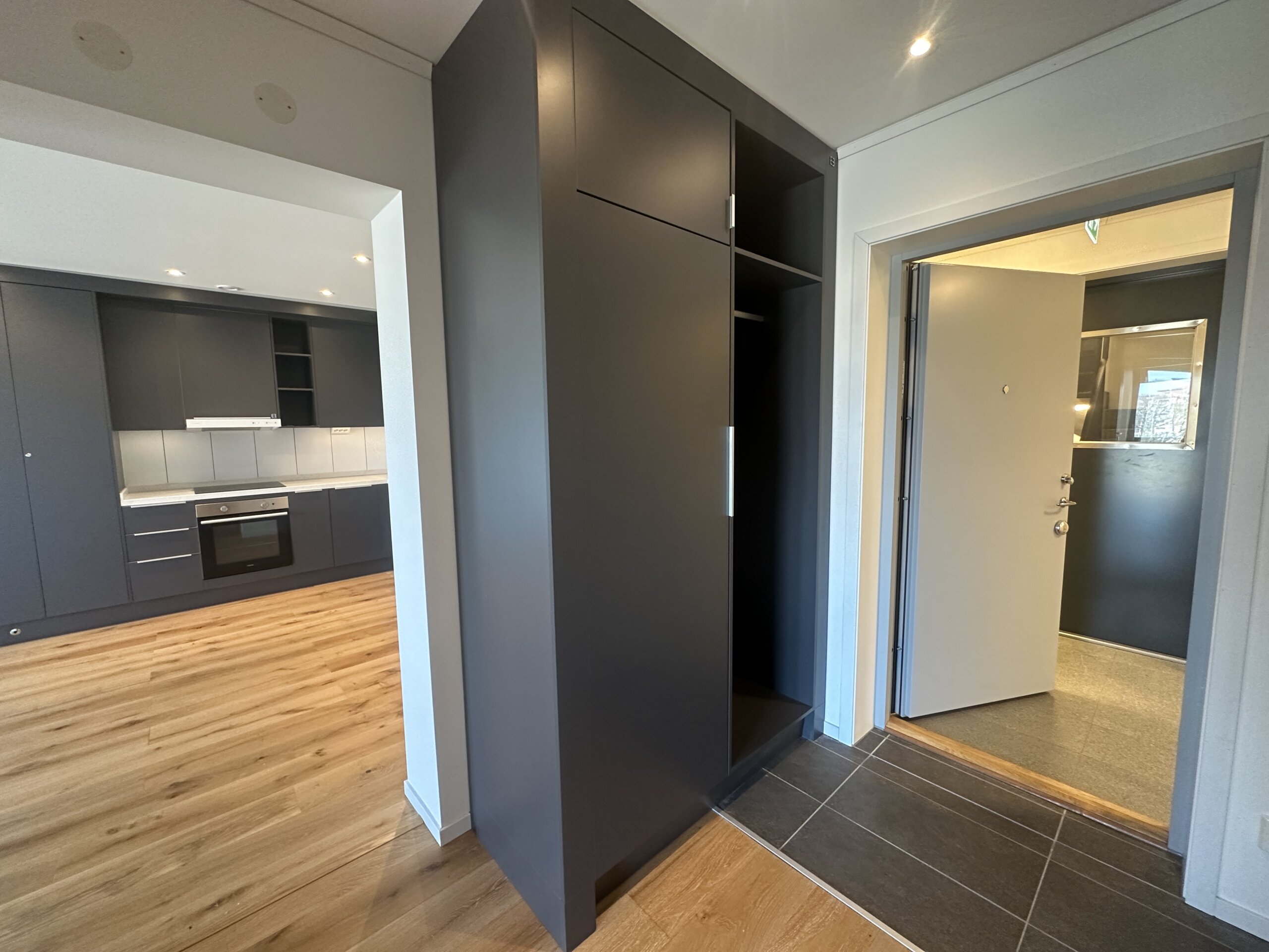 20260423_085522695_iOS