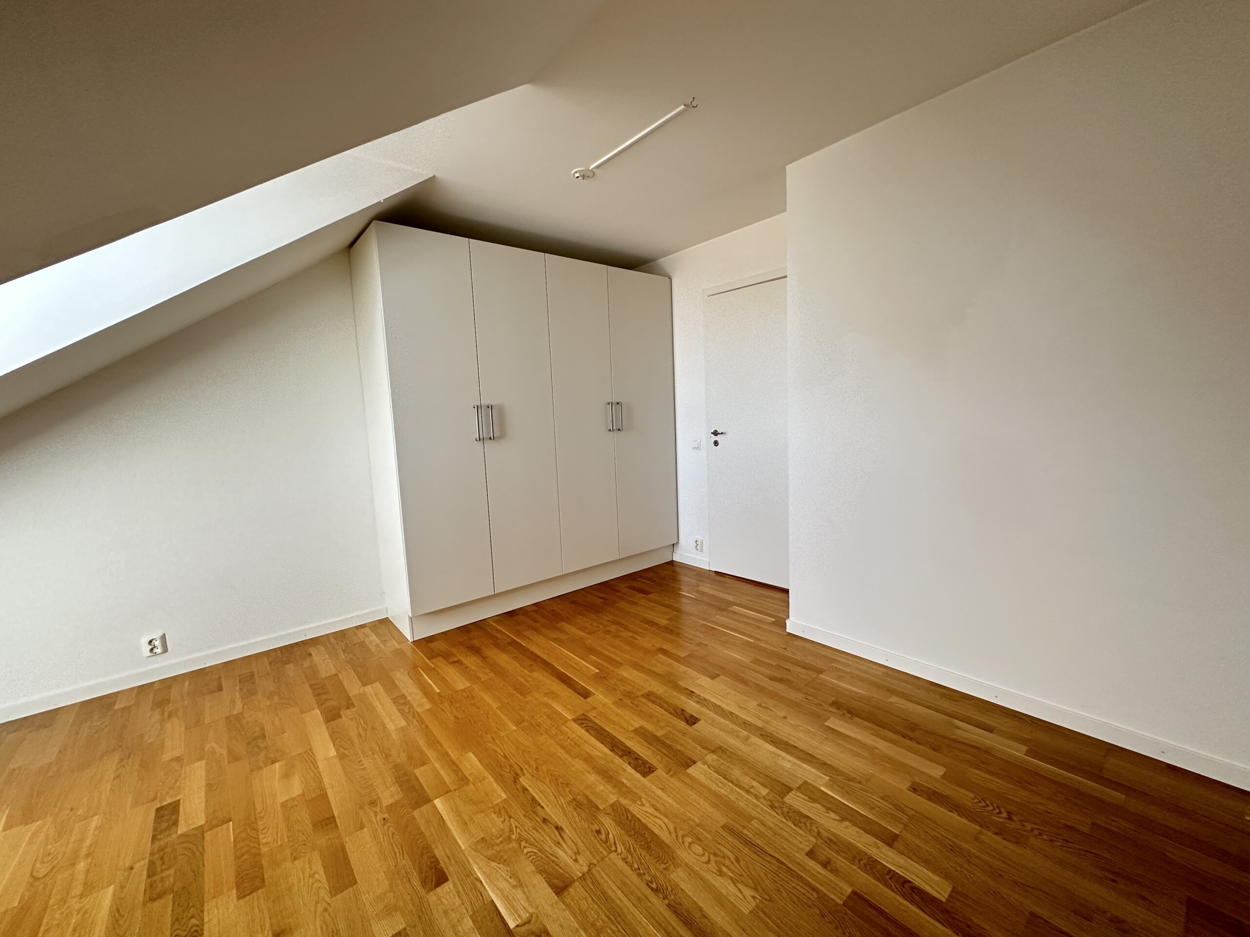 20260423_102125487_iOS