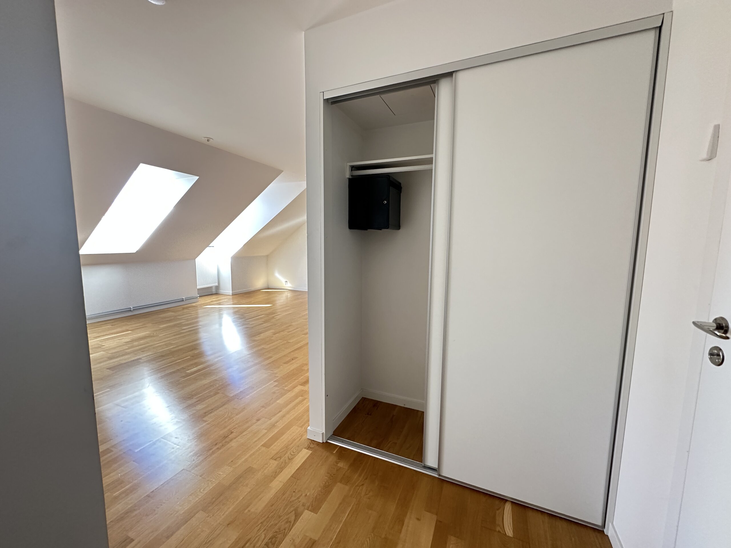 20260423_102214698_iOS