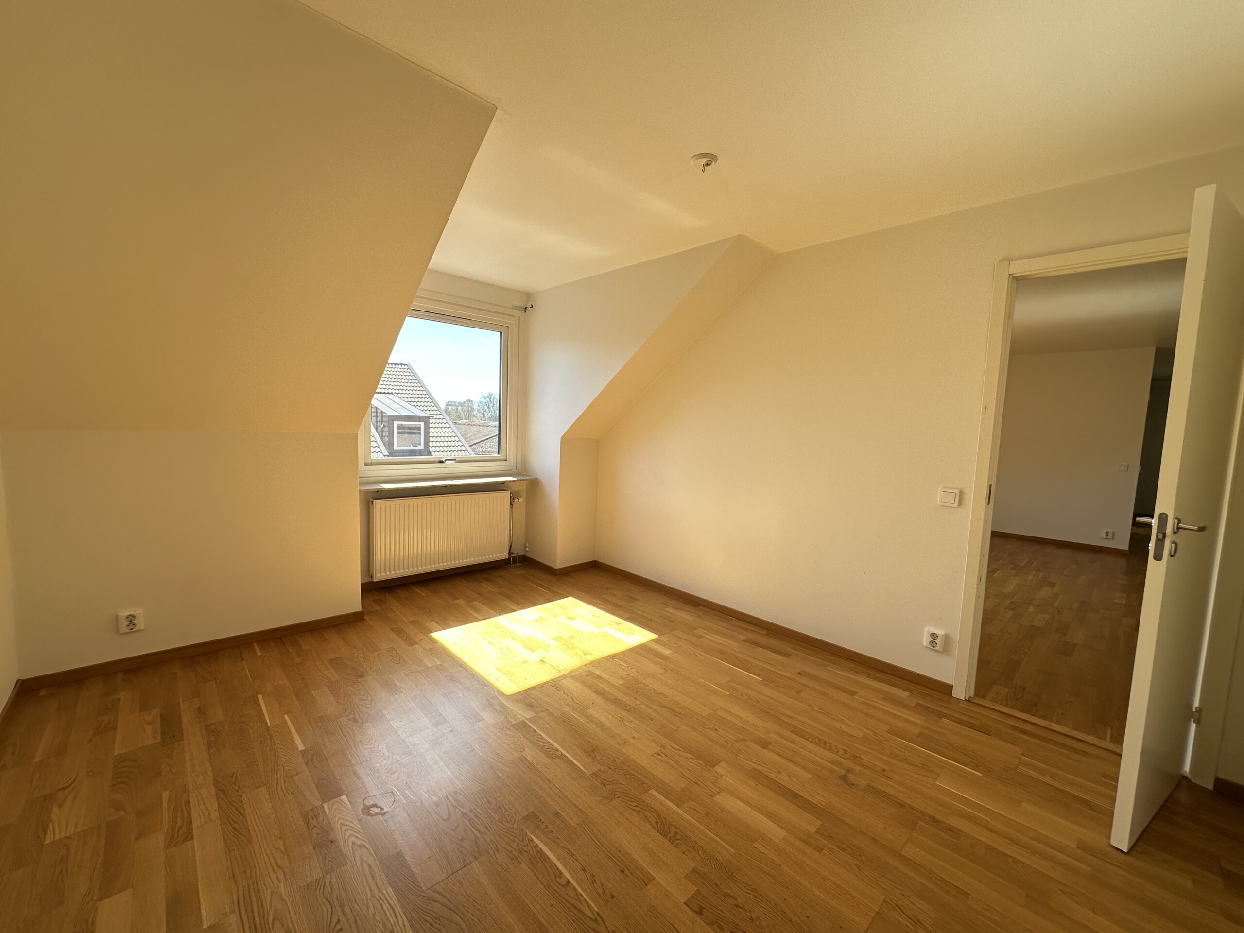 20260423_105650861_iOS