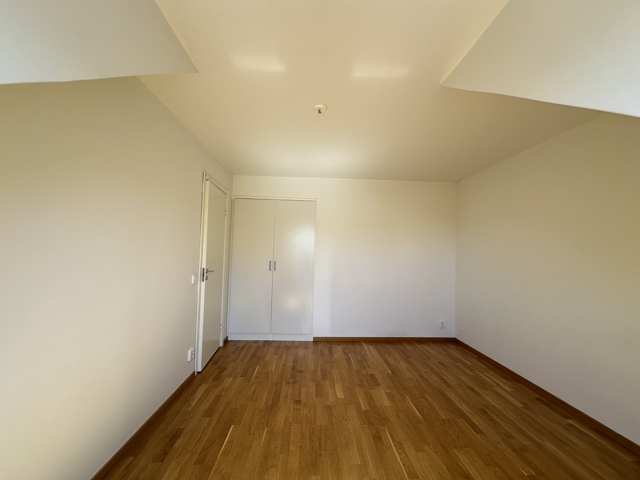 20260423_105659760_iOS