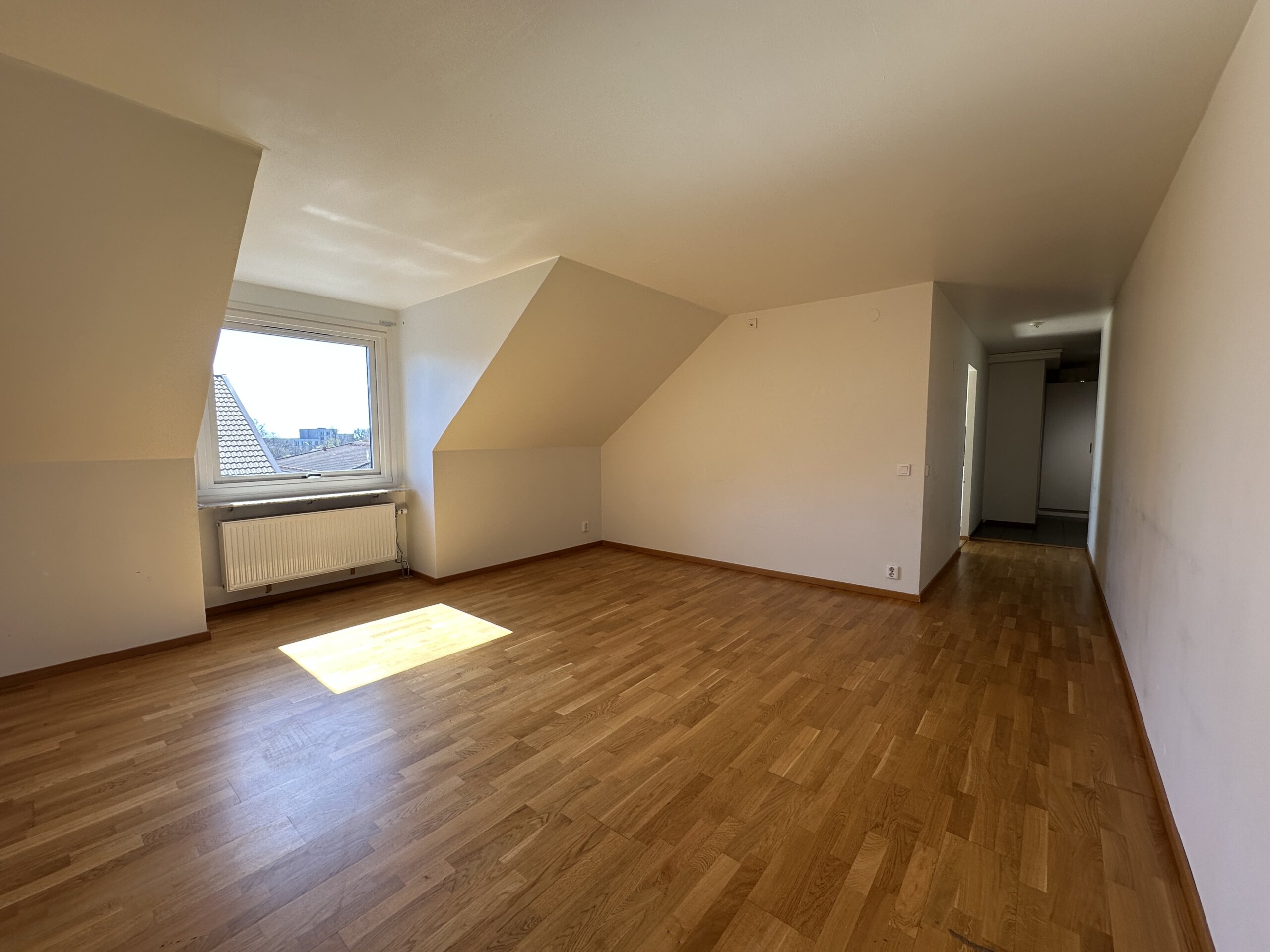 20260423_105711202_iOS