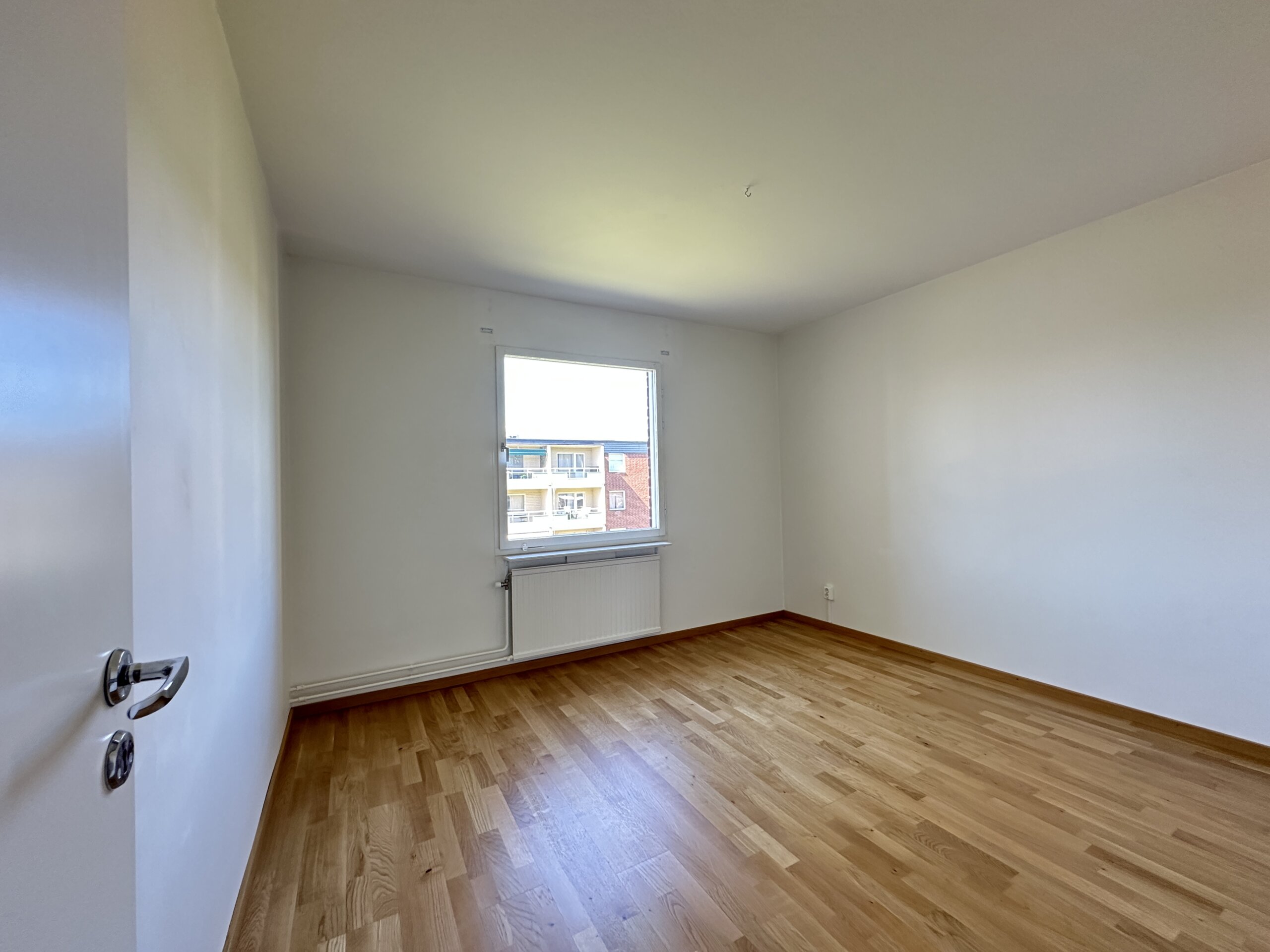 20260423_111426939_iOS