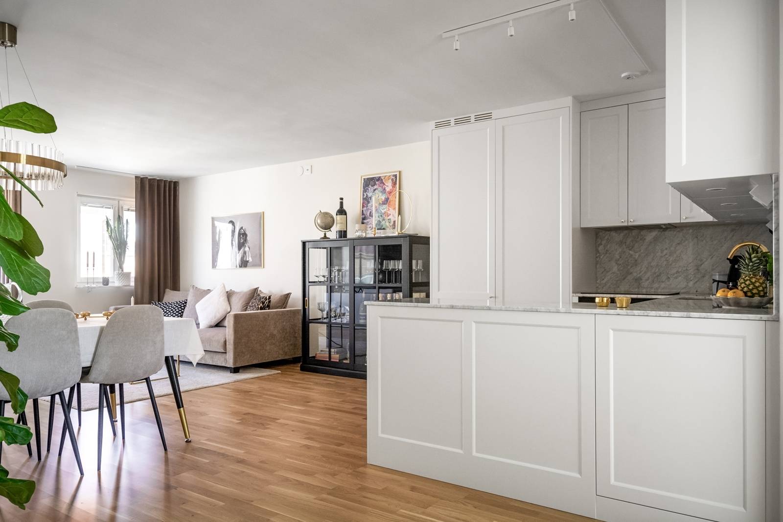 7fa477aeaf94e5fc5c825bba037fe137